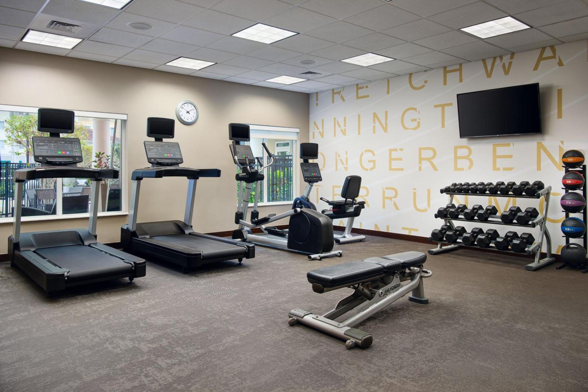 Residence Inn By Marriott Fort Myers At I-75 And Gulf Coast Town Center Estero Bagian luar foto