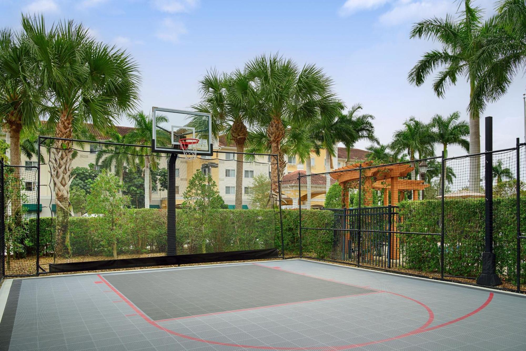 Residence Inn By Marriott Fort Myers At I-75 And Gulf Coast Town Center Estero Bagian luar foto